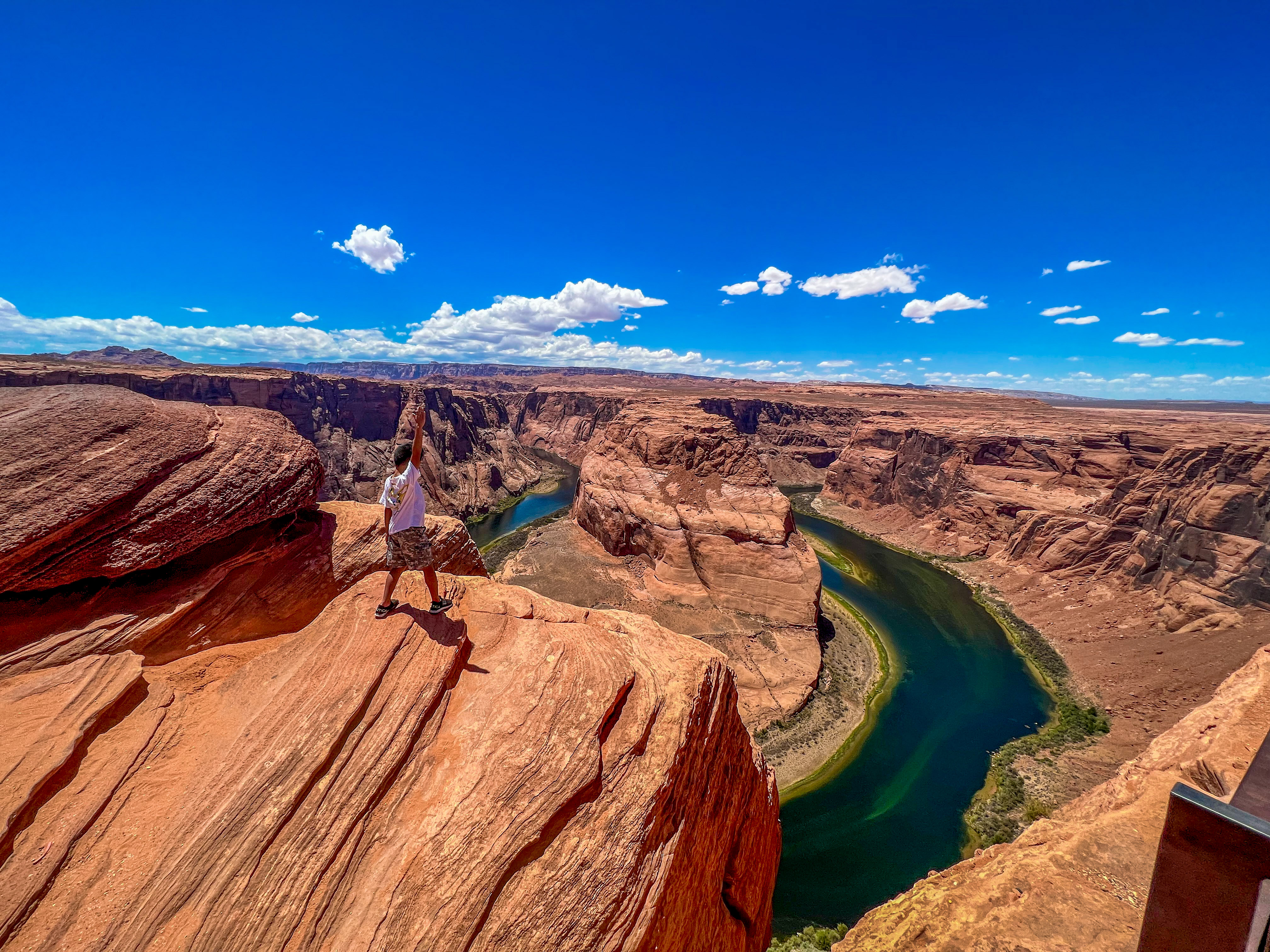 美国网红景点马蹄湾,科罗拉多河u型湾,高空俯瞰太震撼了