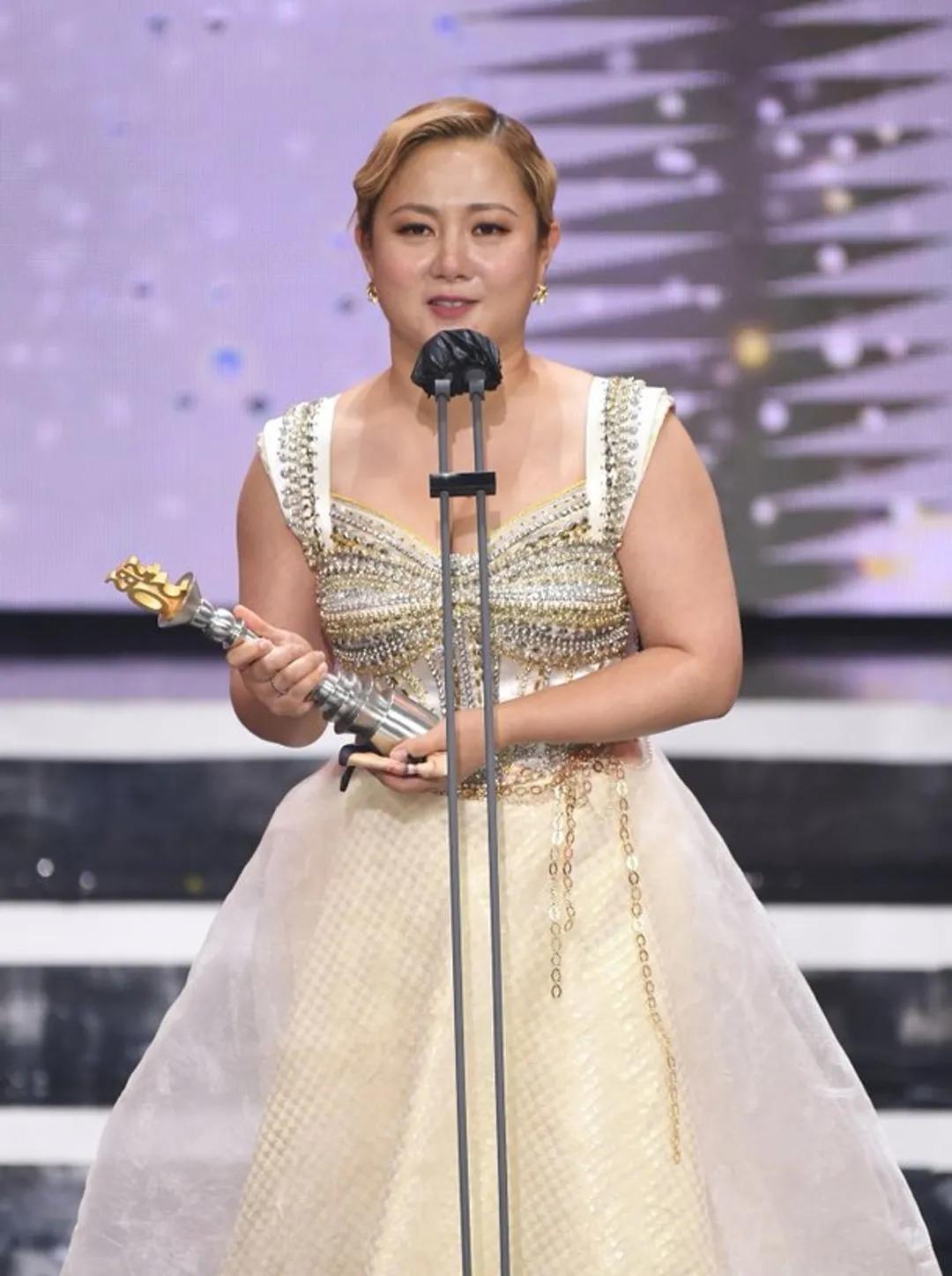 朴娜莱与非艺人男性恋爱中被传恋爱说不是事实现在没男友