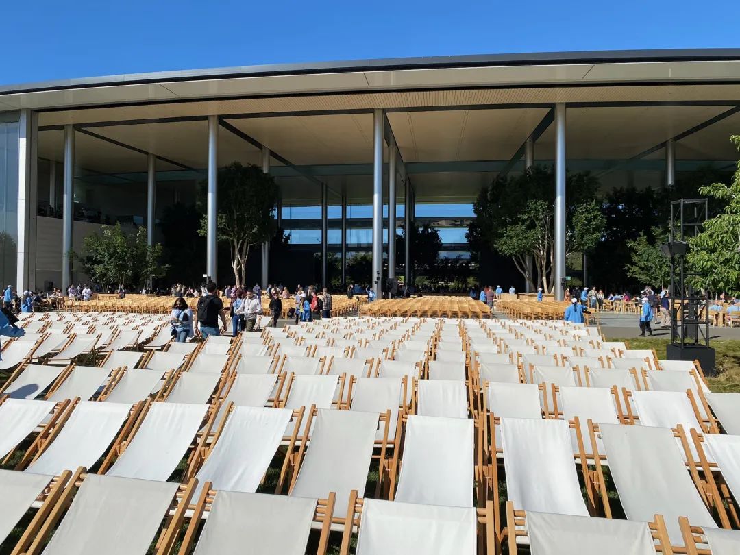 跟着欧皇差友进苹果总部转了一圈，我是真的酸了