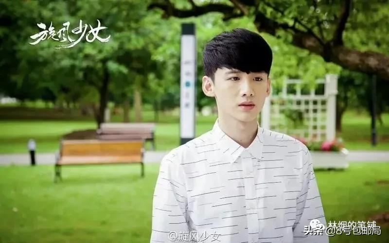 收视第一！刚出道被记者揩油，蛰伏多年终于爆火，今被调侃注孤身