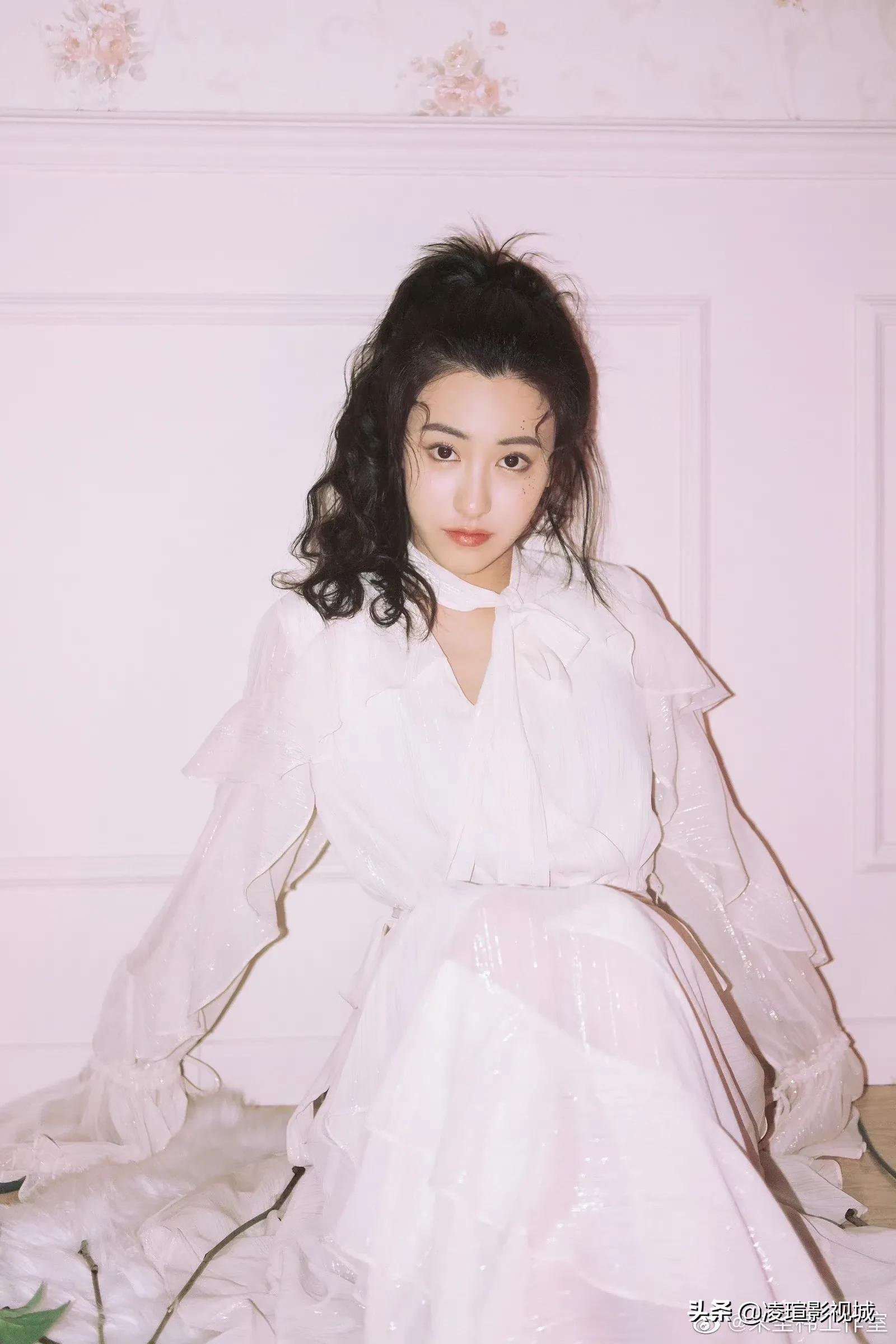 明星壁纸图片分享：朱圣祎（1）