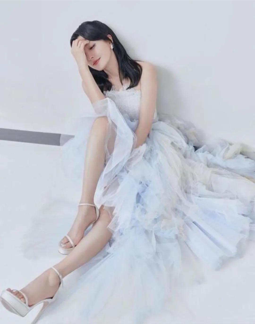 秦岚高清壁纸，展现精致容颜令人心动