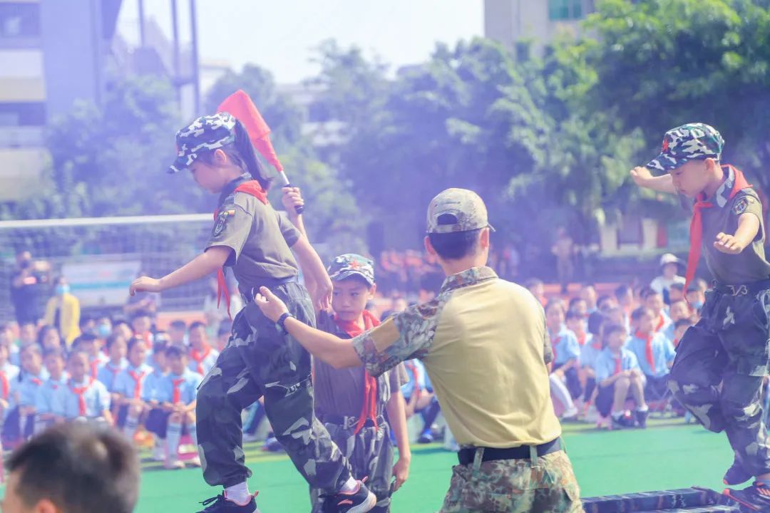 南湖小学学生开展为期10天国防教育学习体验活动并进行汇报展示