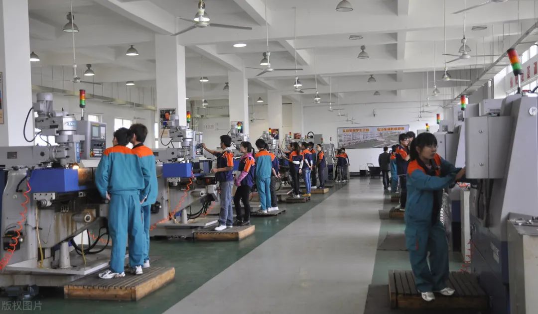 职高、中专、技校毕业生的出路在哪里？