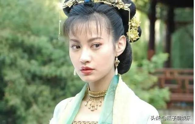 服装不同的设计图