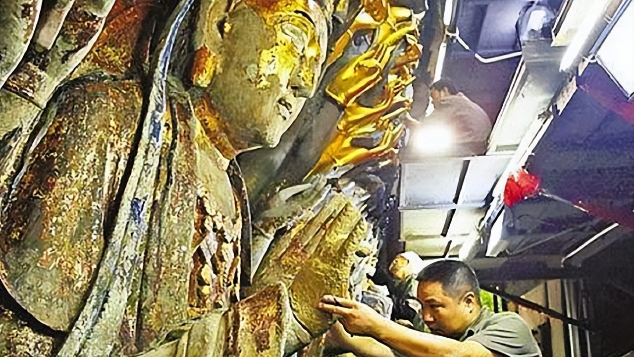 14年重庆工人修复800年前观音像，发现暗格，打开一段封藏的历史