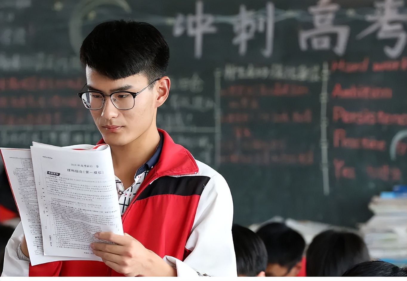 2022年高考时间有变动，部分地区考试时间延后一些，学生要早知道