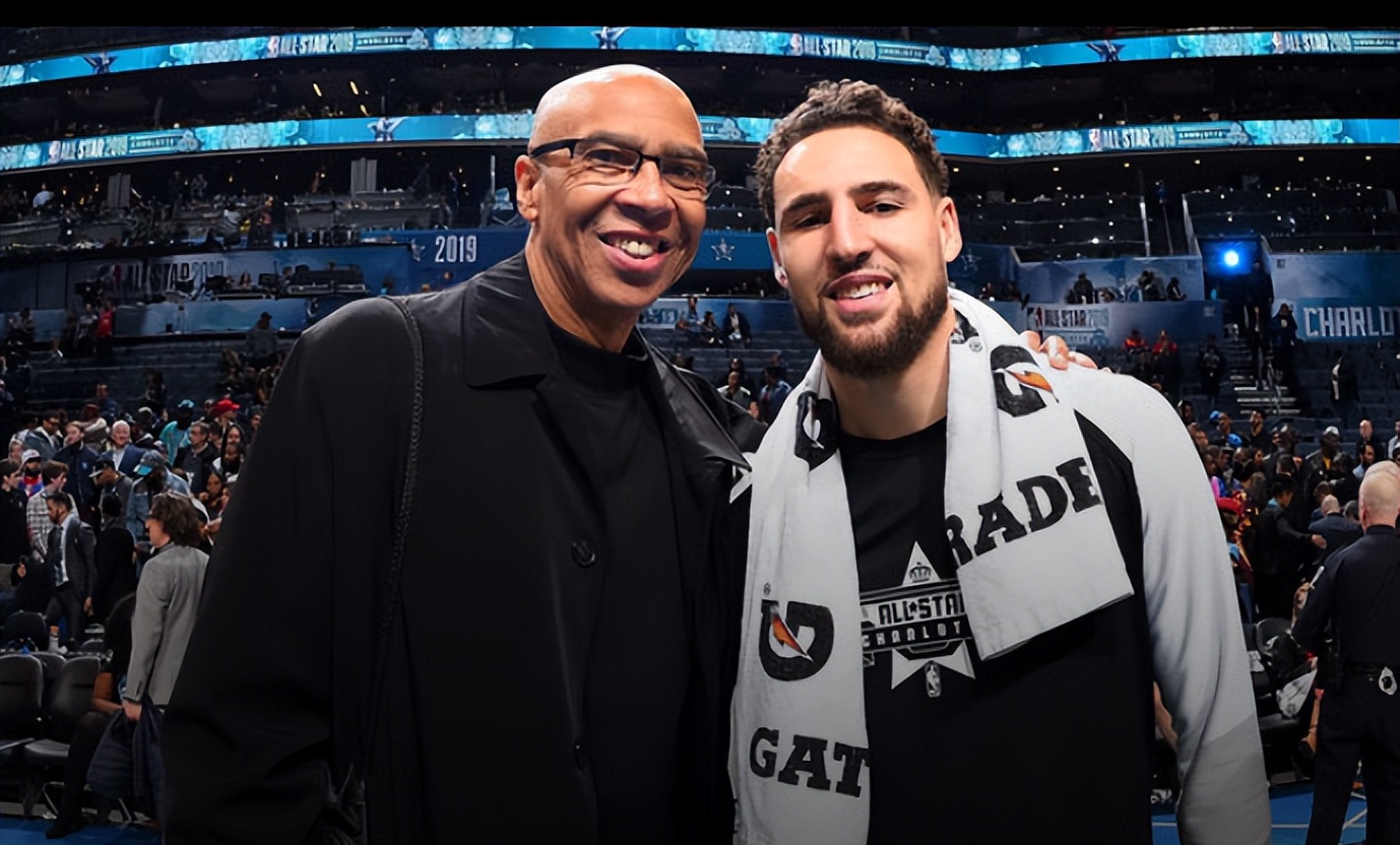 对父子>四,汤普森父子(迈克尔·汤普森&克莱·汤普森)迈克尔·汤普森