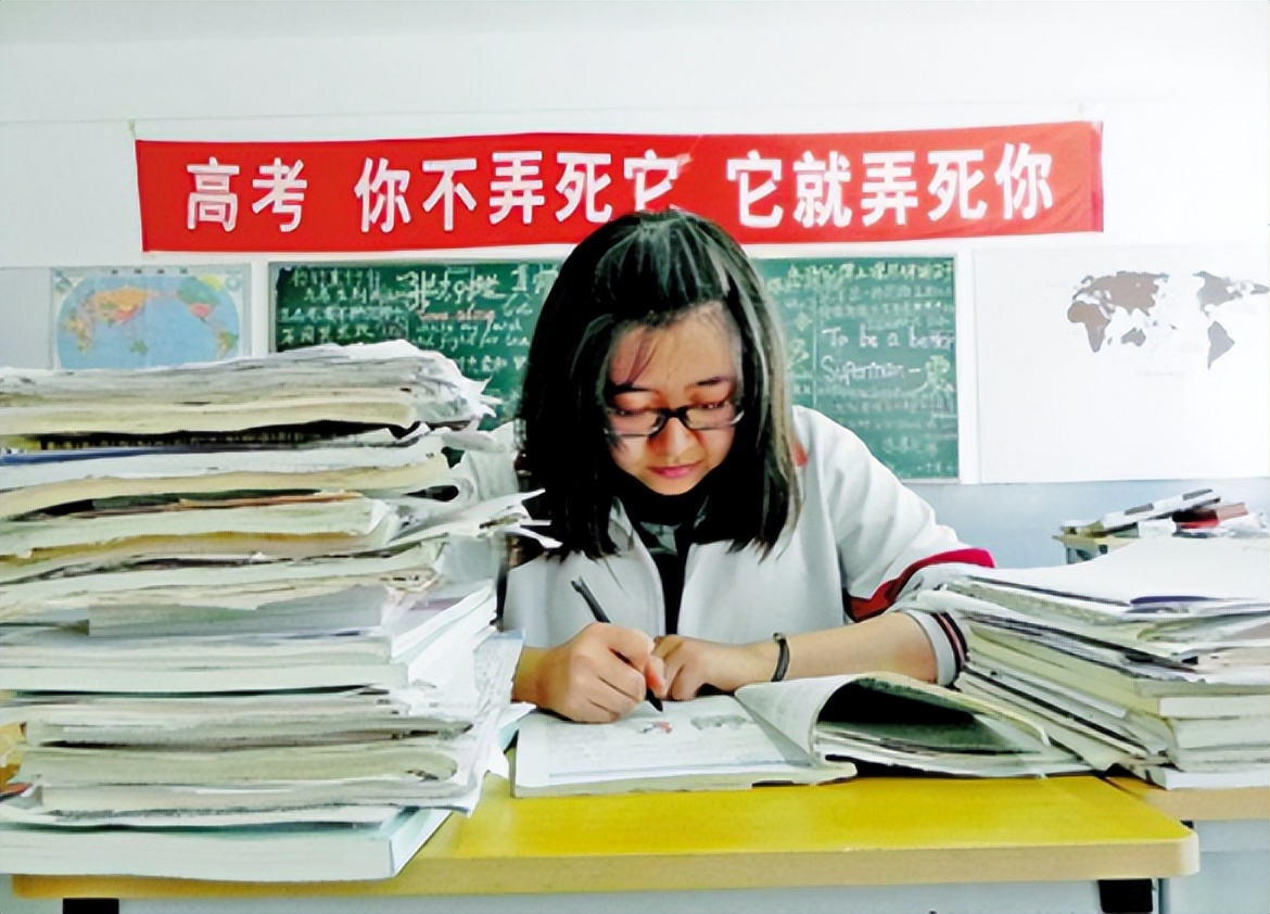 2022年高考新消息，这三类考生成绩再好，也没资格参加高考