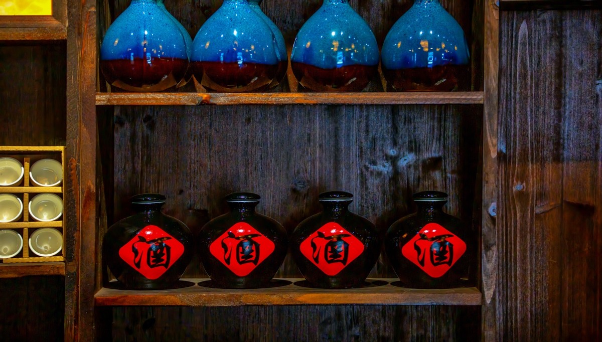 酒十强：茅台登顶第一，除此外还有哪些千亿品牌上榜？