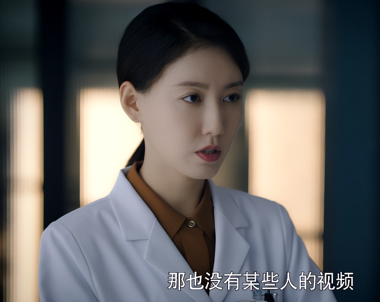 播出2集，收视率爆了！秦岚一出手，就给央视带来了“王炸”