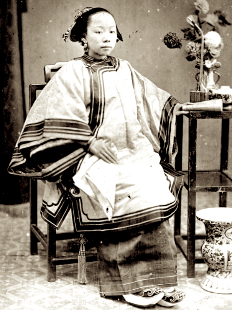 李鸿章全家旧照:原配妻子温文尔雅,偏房小妾的容貌堪比现代明星-热门