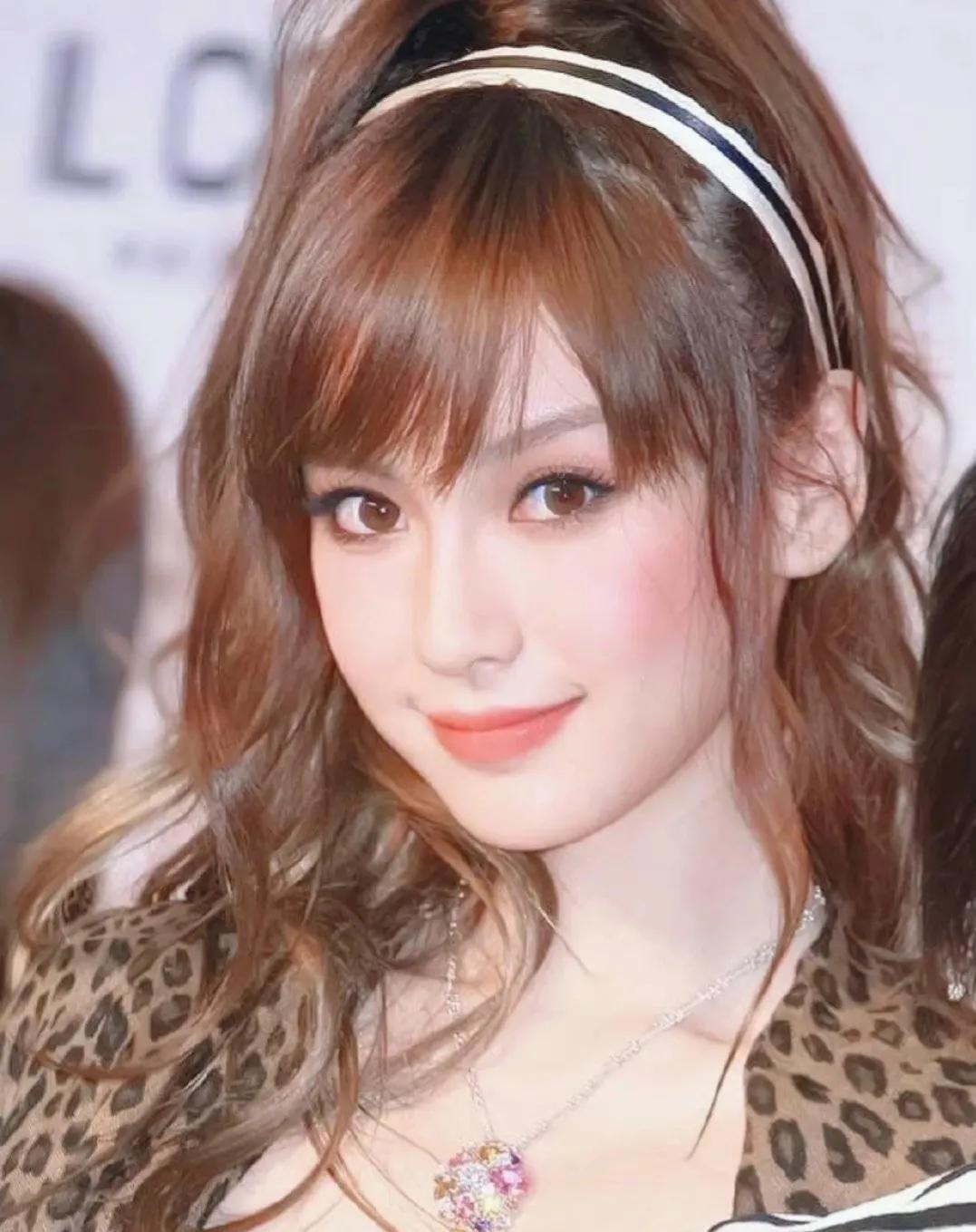 我一个女的都被baby迷住了，怎么能这么好看啊