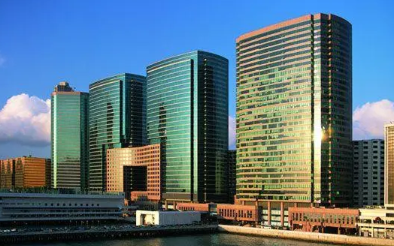 香港第一包租公：名下房产15000多套，每年光收租都有300多亿