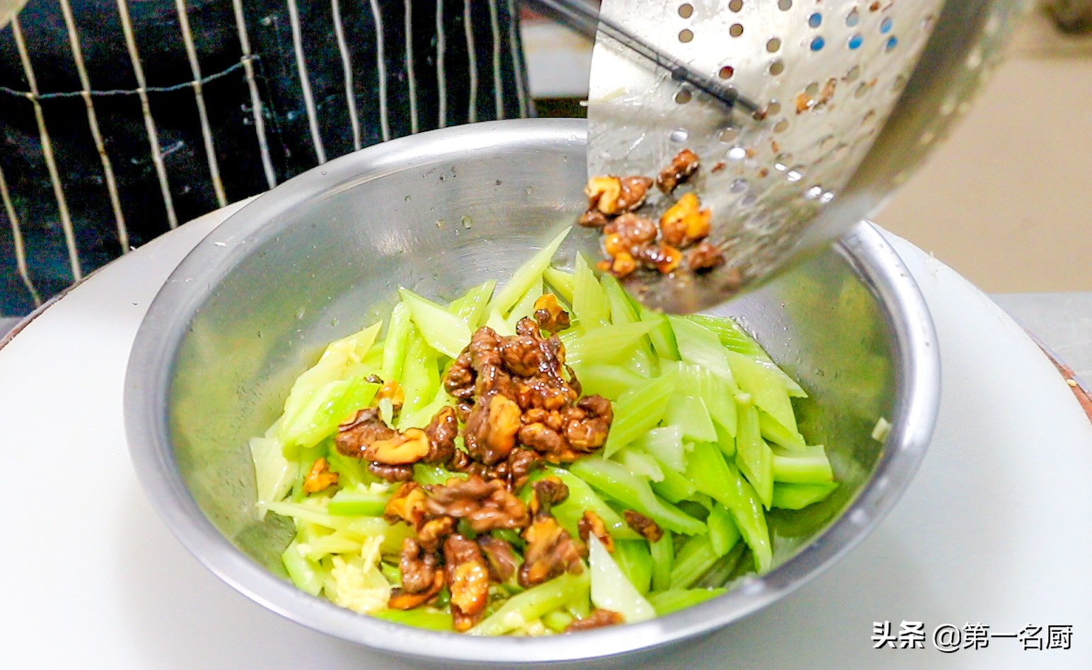 蛋白质高的食物排行榜（这五种蛋白质高的食物你了解多少）