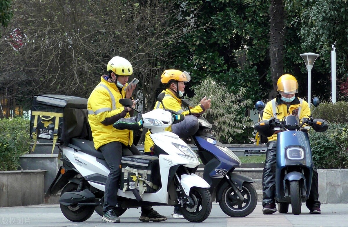 最低2999，这3款电摩最大续航200km，动力大提速快，适合外卖小哥