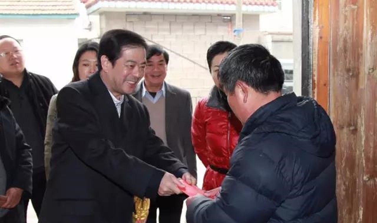 浙江萧山“一号人物”：控股2家、参股1家上市公司，年营收3000亿