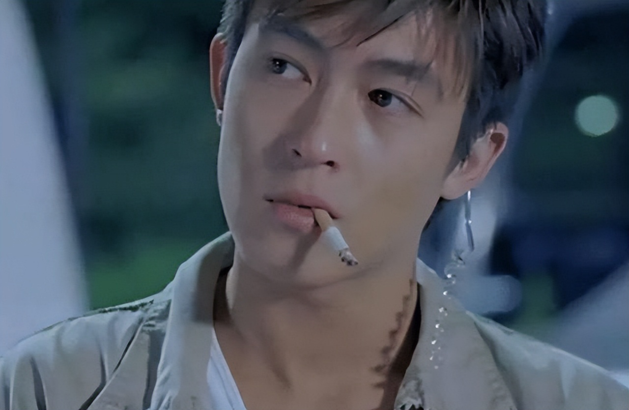 香港十大美男(香港十大男神:郭富城第5,梁朝伟第2,第1是经典)