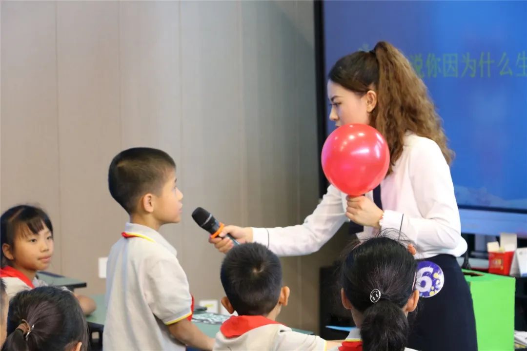 双流区第八届中小学班主任技能大赛在实验小学外国语学校如期举行