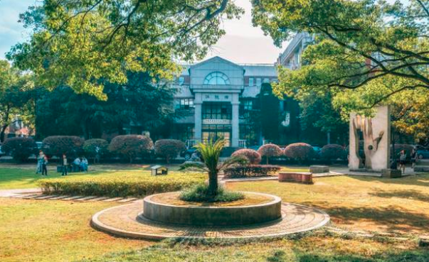 大学宿舍条件排名（全国）