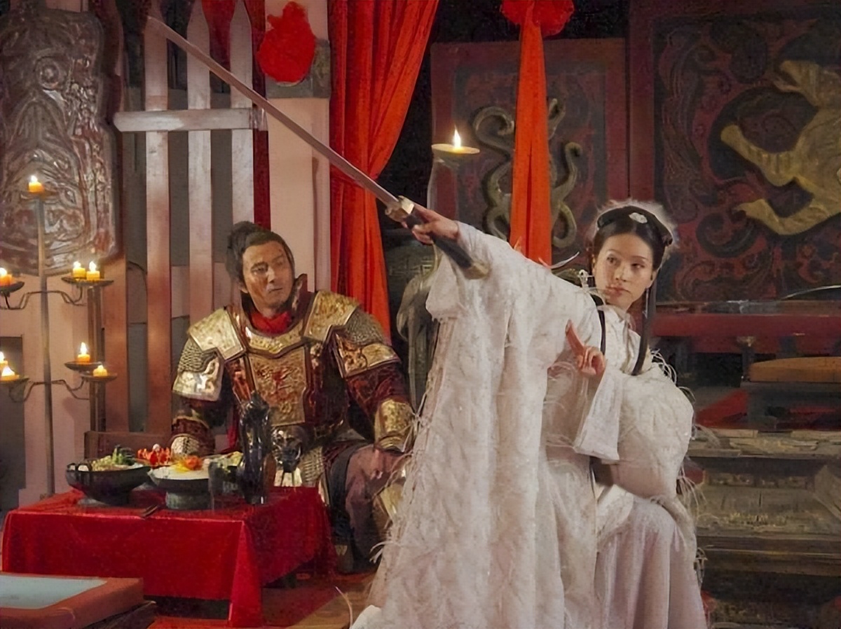 同样是演“虞姬”，袁珊珊垫底，李依晓清冷，张国荣成经典