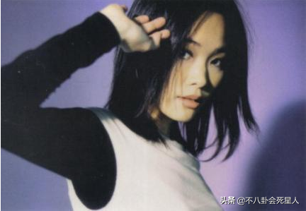 粘贴九首歌曲，皮肤失败，精神障碍，未婚生活，银杏的幸福