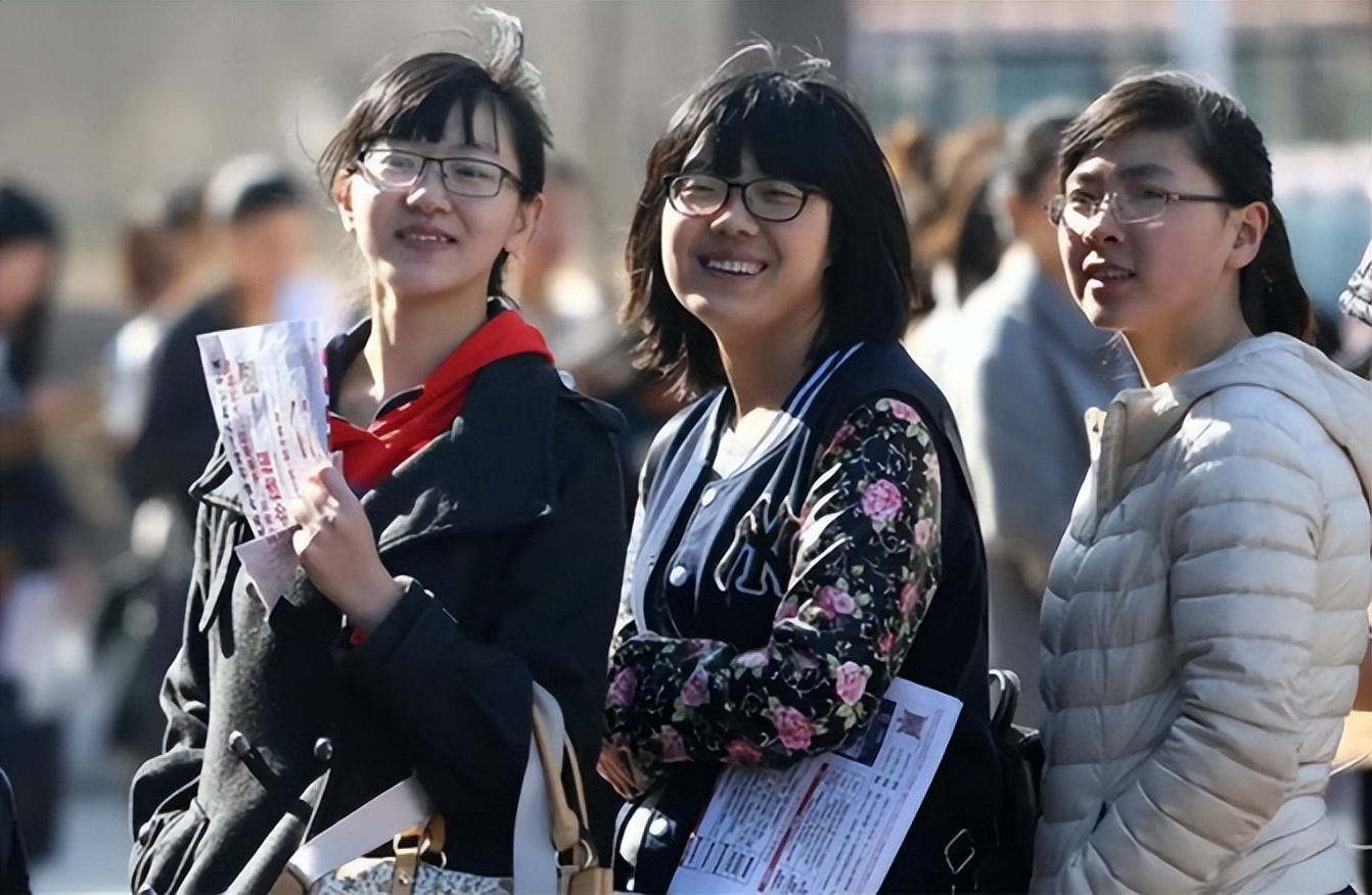 国内大学共分“8个档次”，4档以下就业有难度，你排在哪一档？