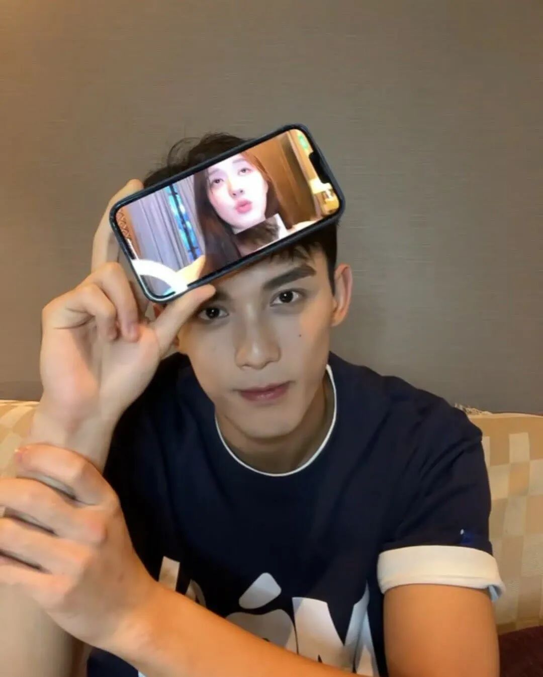 「星汉灿烂」吴磊×赵露思情侣壁纸头像