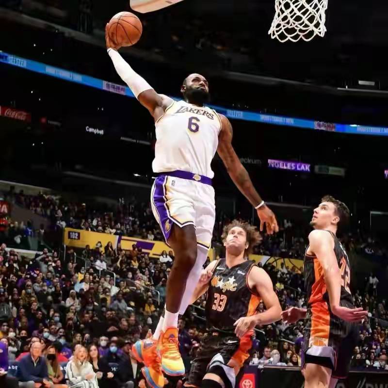 nba乔丹科比模板有哪些人(历史级模板坑人不浅？模板乔丹奥尼尔的球员都水了，詹皇还算靠谱)