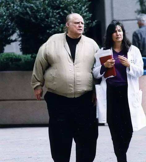 奥斯卡影帝马龙·白兰度曾有多荒淫，结局就有多凄惨