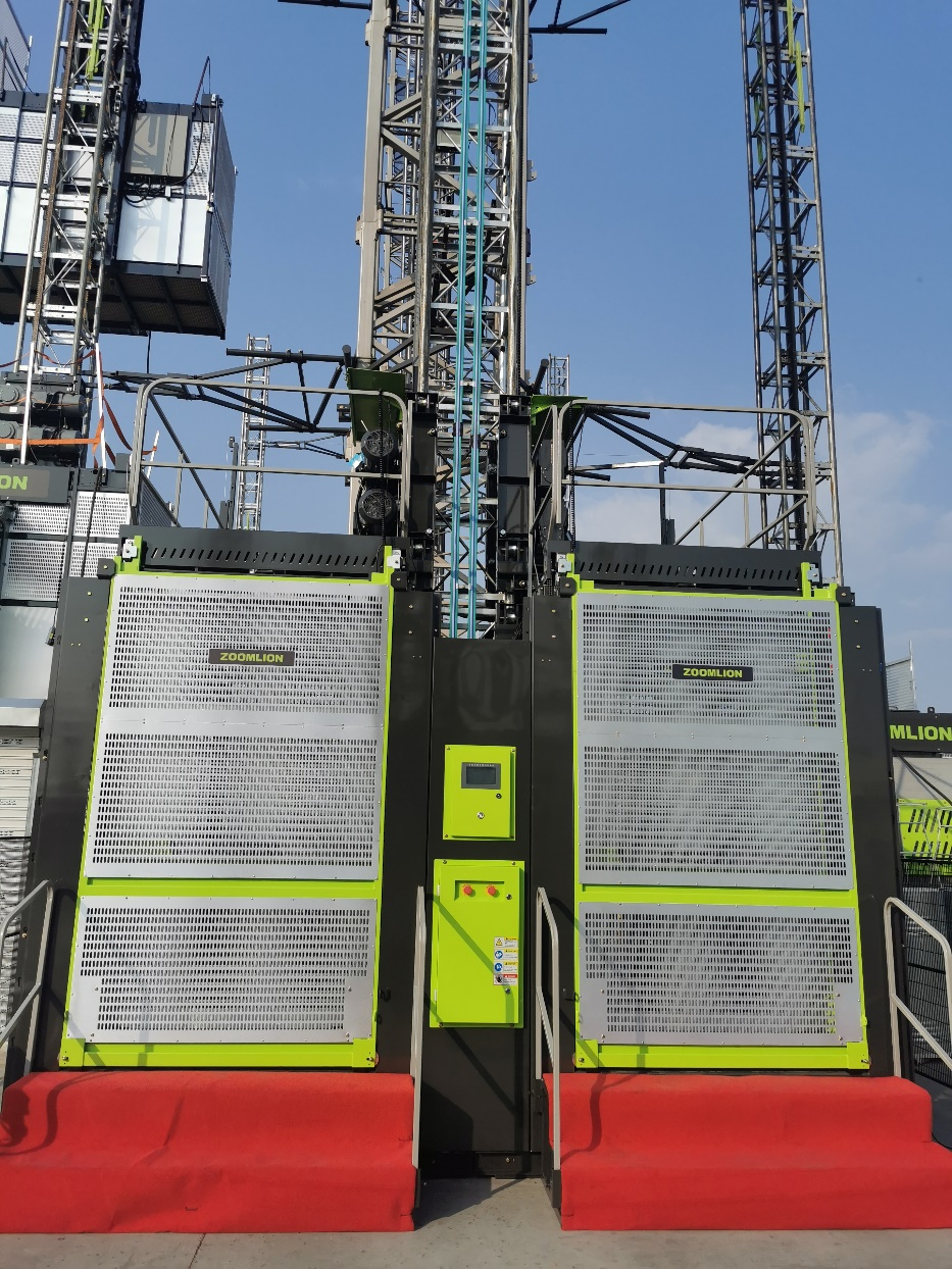 智能化再跨步！中联重科新一代无人操作智能施工升降机成功下线