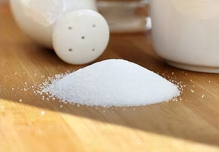 为啥老一辈人因为穷经常吃咸菜，却很少高血压、癌症？告诉你真相