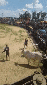 爸，你旁边的叔叔好帅，爸爸：这是你妈，网友当场笑喷了，哈哈哈