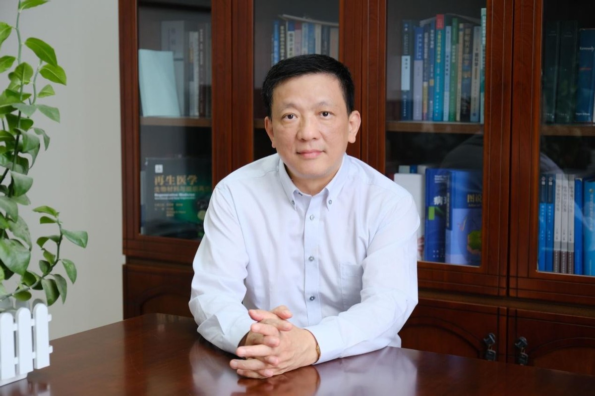 他们创“中国第一”，来自同一大学，又在同一天拿下同一大奖！