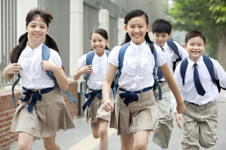 公立初中和私立初中哪个更好，入学三年，才发现差距不是一星半点