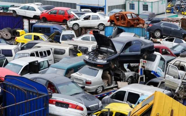 车报废能卖多少钱（报废车私自卖给废品站值4000）