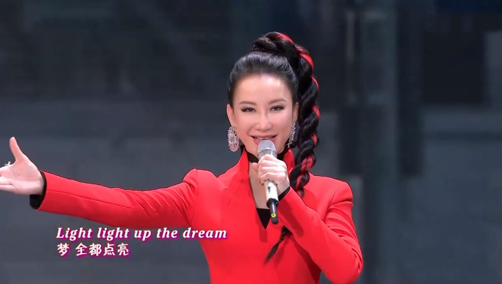 虎年春晚上的21位女星，穿着各有各的特色，有的让人倍感惊艳