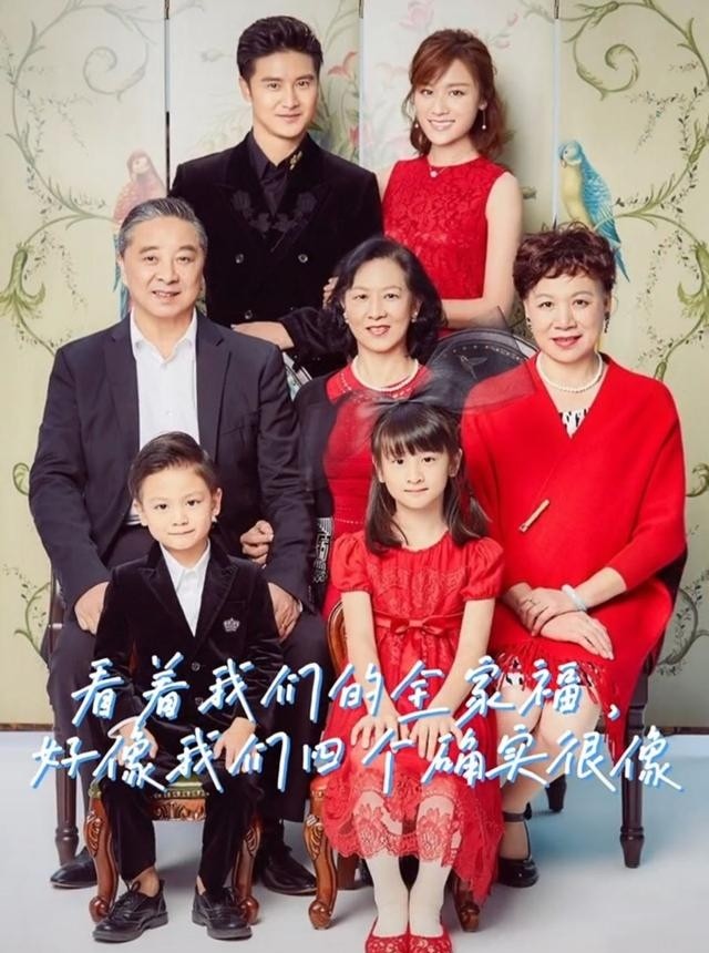 田亮晒儿女滑雪照，森蝶单板滑行动作流畅好有天赋，大长腿太抢镜