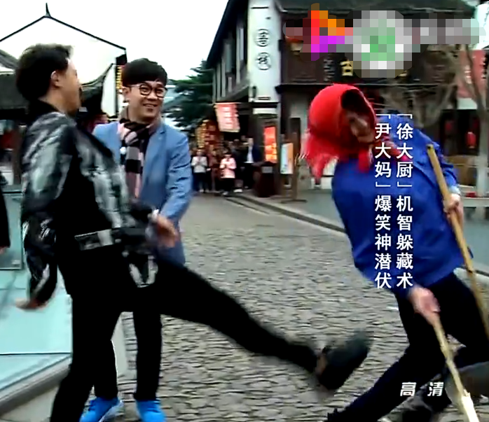 让人舔脚趾，当众凌辱学员，盘点那些令你难以想象的明星恶臭行为