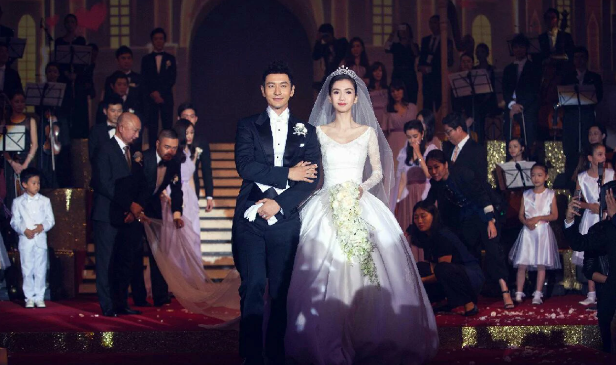 从香港小嫩模,到踢开黄晓明,Angelababy背后的大佬始终深藏不露