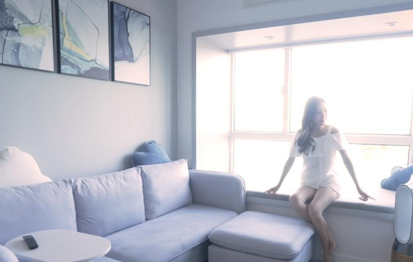 29岁买下520万的家，香港姑娘独居42㎡小窝，她说：一个人很满足