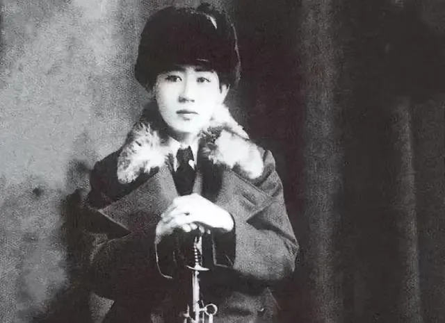 川岛芳子到日本投降(1945年，日本战败，川岛芳子打算带妹妹金默玉一起逃走,金默玉)