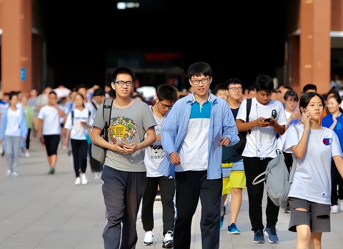 大学录取通知书的“神秘编号”，若是001可不一般，考生要了解