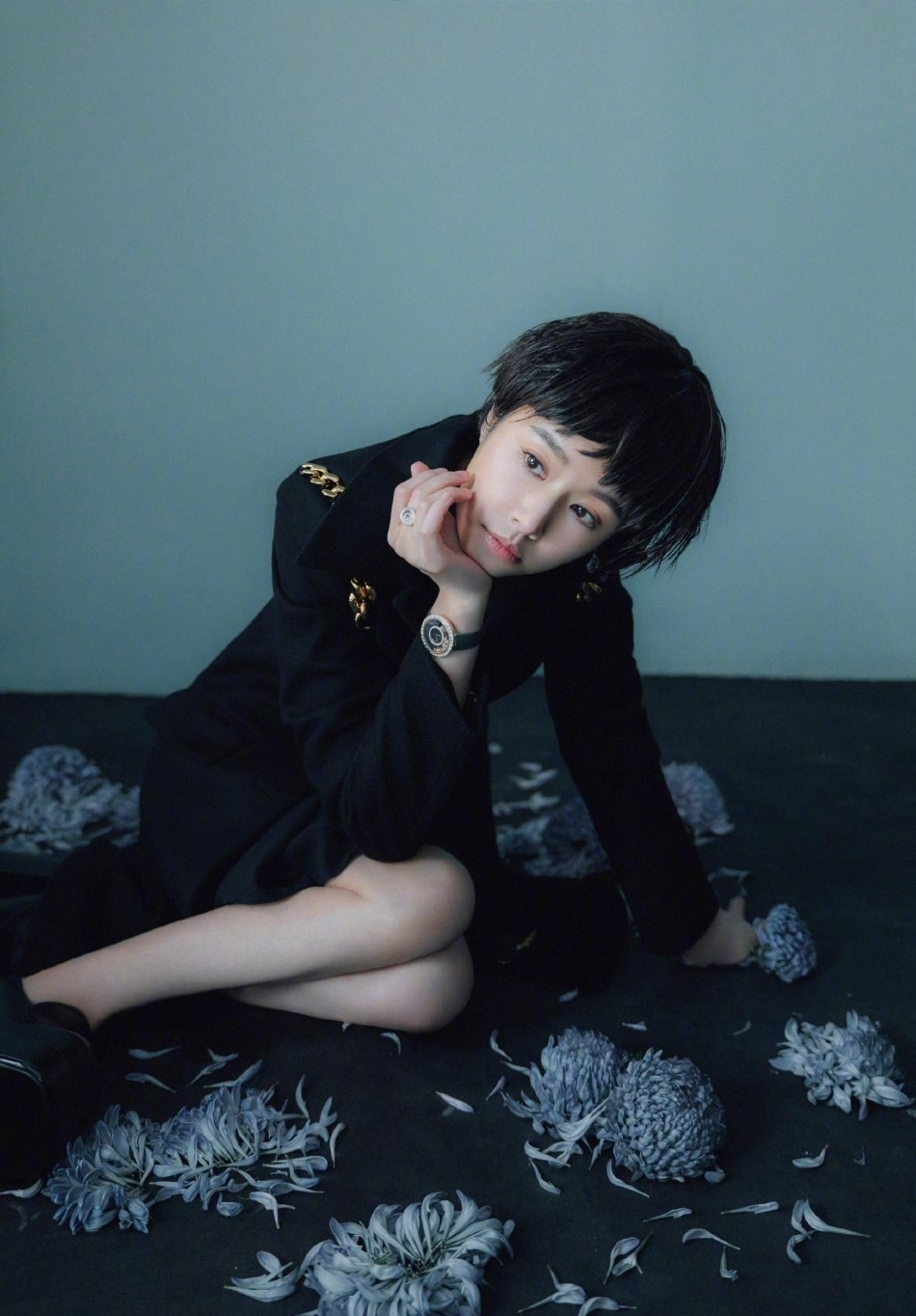 同样是“齐耳短发”，杨紫清爽减龄，迪丽热巴让人不忍直视