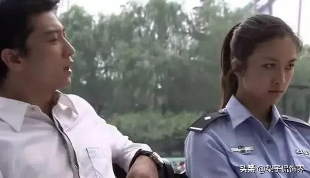 汤唯嫁大10岁韩国老公8年，42岁登封面，为何被拍成这副鬼样子