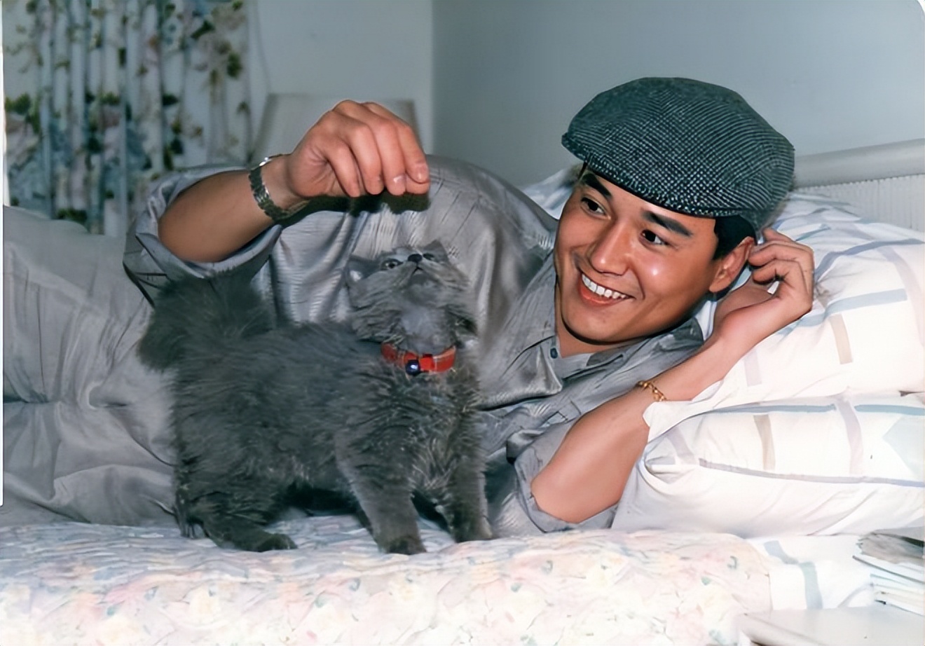 《雪山飞狐》过去32年，胡斐3段婚姻，程灵素离婚，苗人凤消失了