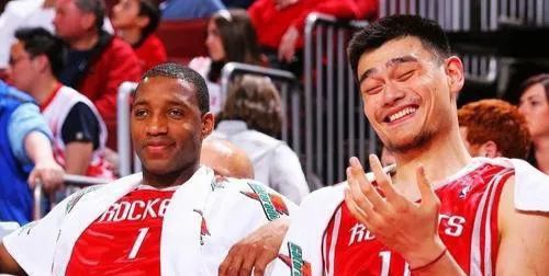 为什么中央台不直播nba(CCTV5正式复播2022年NBA！2队彻底被央视拉黑，火箭被网开一面)