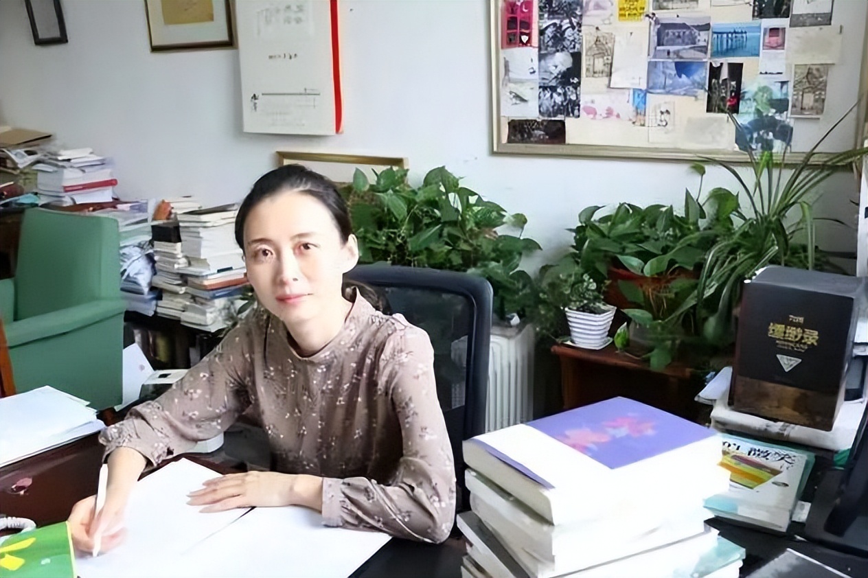 适合文科女生报考的几大专业，尤其是第五类，家长们强烈推荐