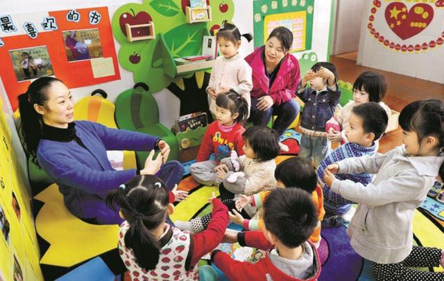 选择公立幼儿园还是私立幼儿园？上小学后差距凸显，差的不是一点