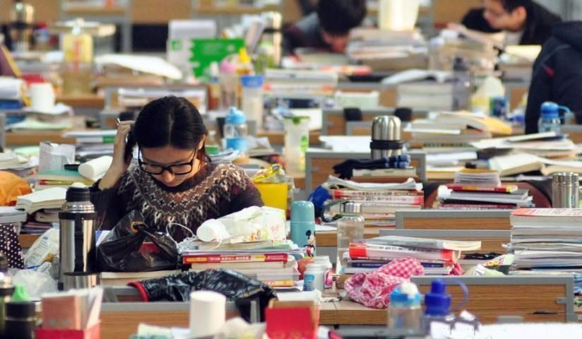 多所学校取消考研学生拟录取名额，有两校又突然补录，福祸相依